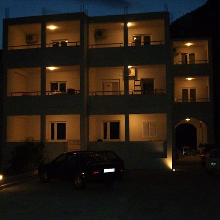Apartments Ante Omiš Exterior foto
